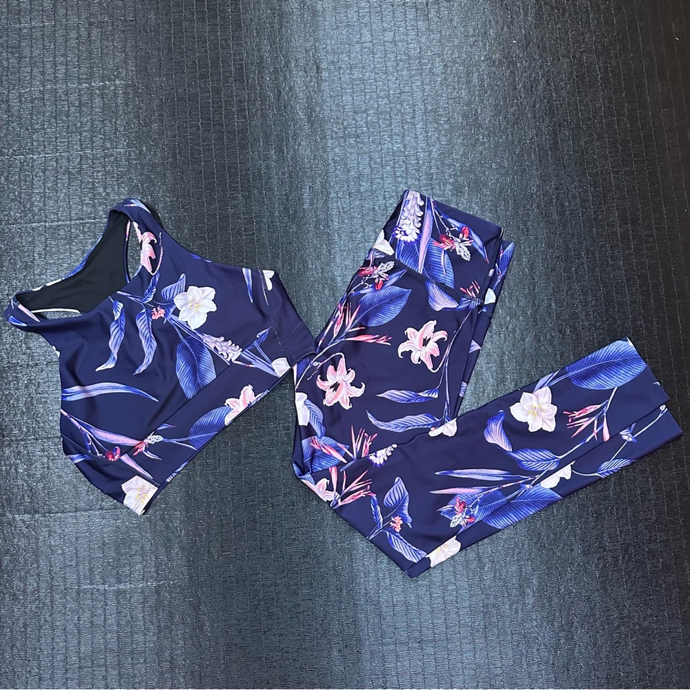Zella Size Medium Set Like New
